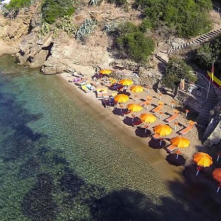 Casa Vacanze Dino Apartment Каполивери Екстериор снимка