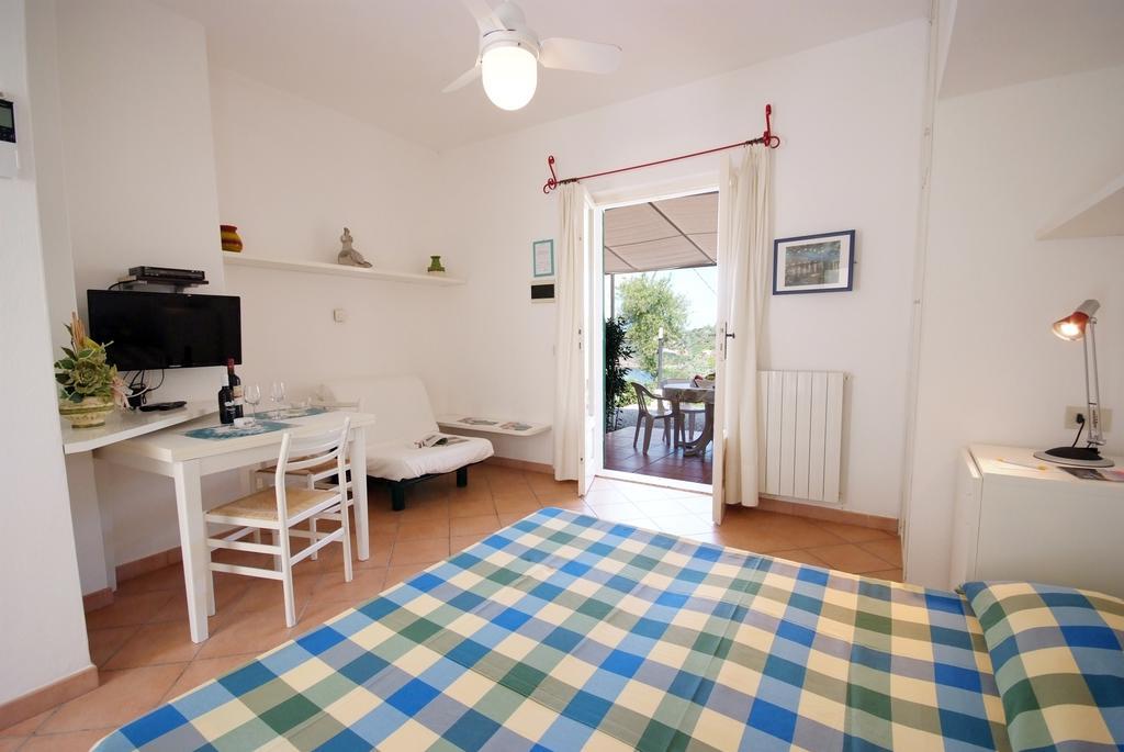 Casa Vacanze Dino Apartment Каполивери Екстериор снимка