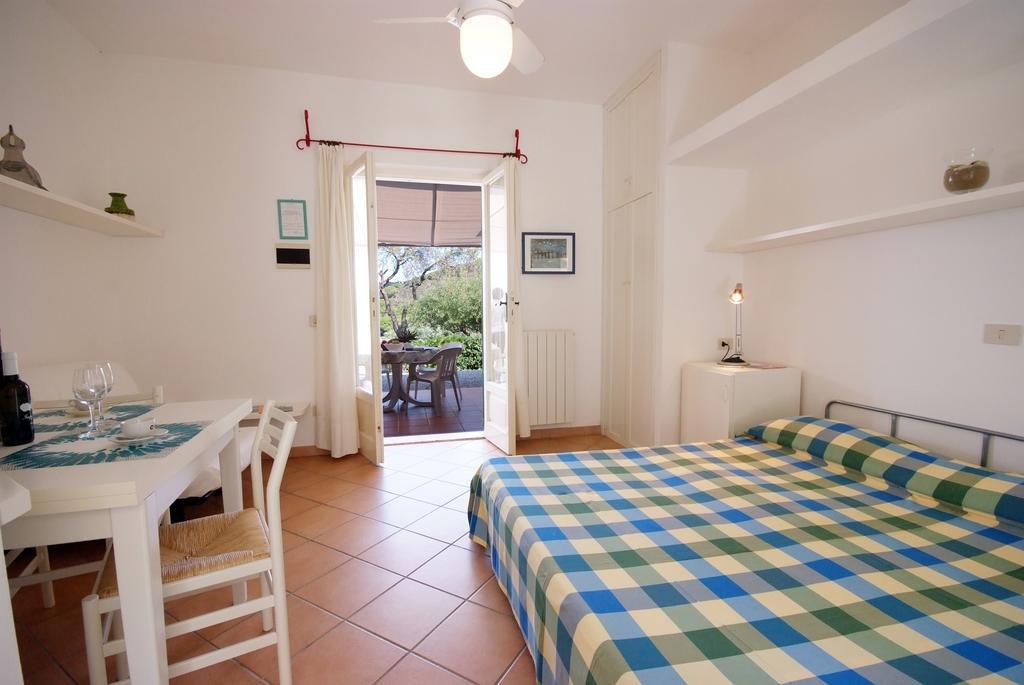 Casa Vacanze Dino Apartment Каполивери Екстериор снимка