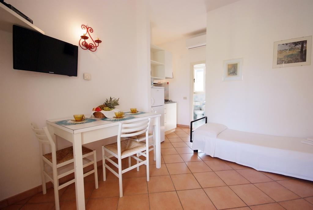 Casa Vacanze Dino Apartment Каполивери Екстериор снимка