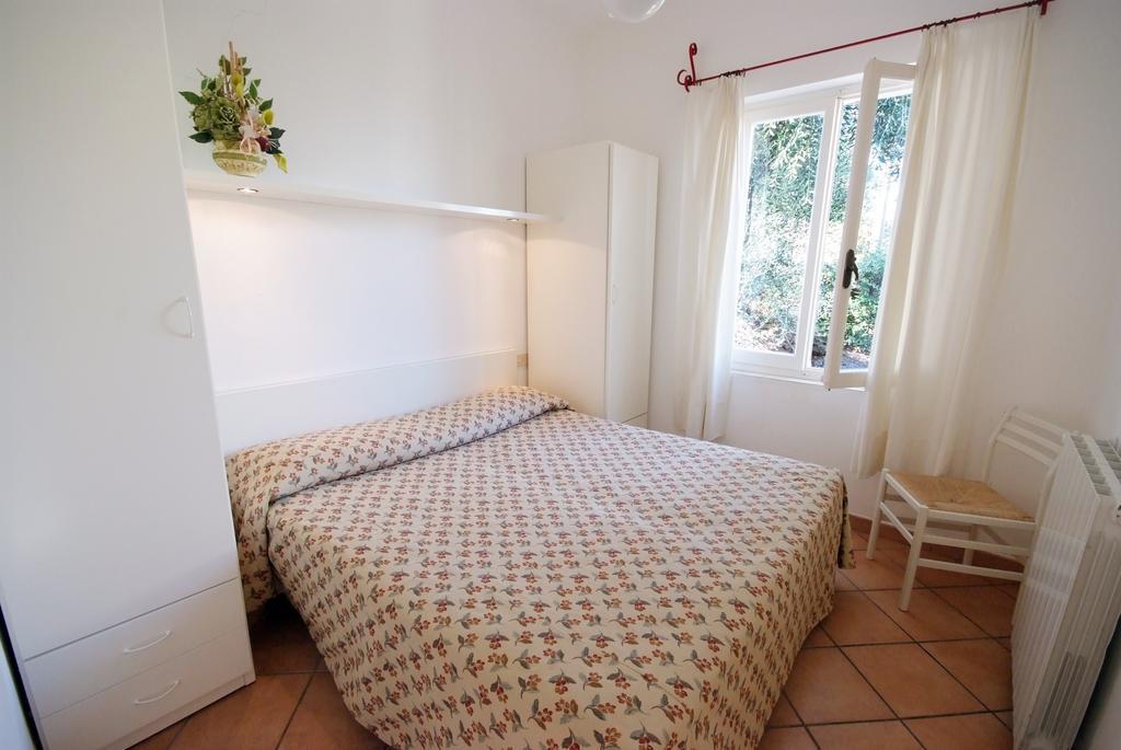 Casa Vacanze Dino Apartment Каполивери Екстериор снимка
