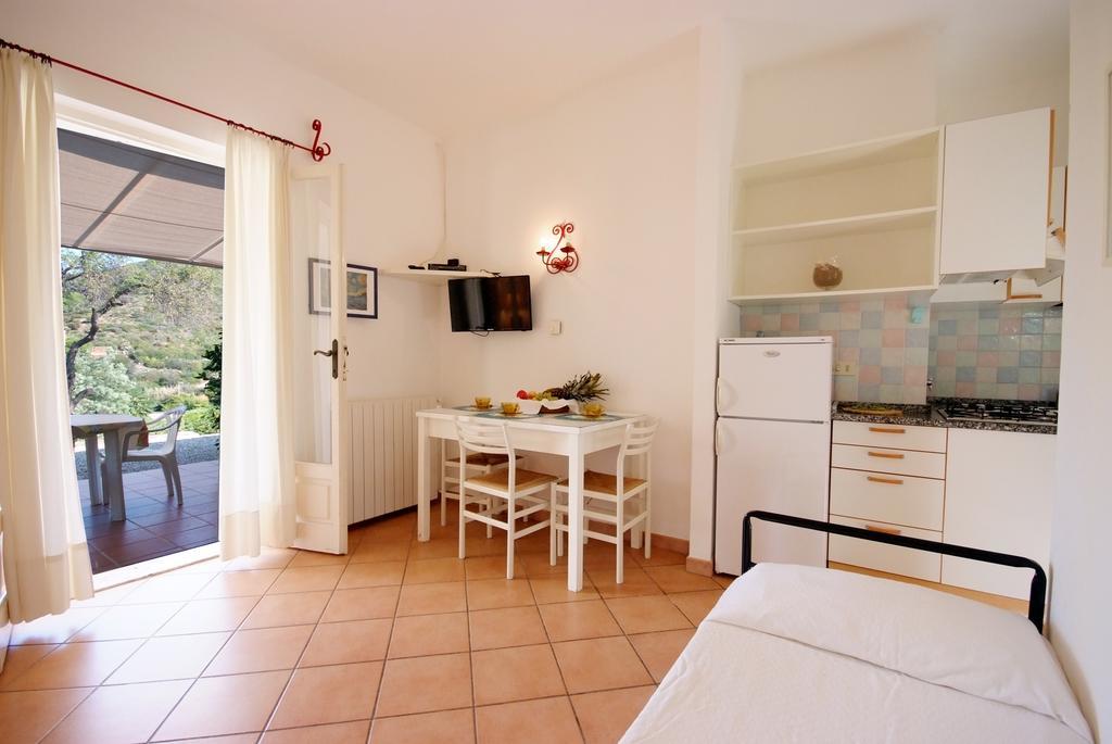Casa Vacanze Dino Apartment Каполивери Екстериор снимка